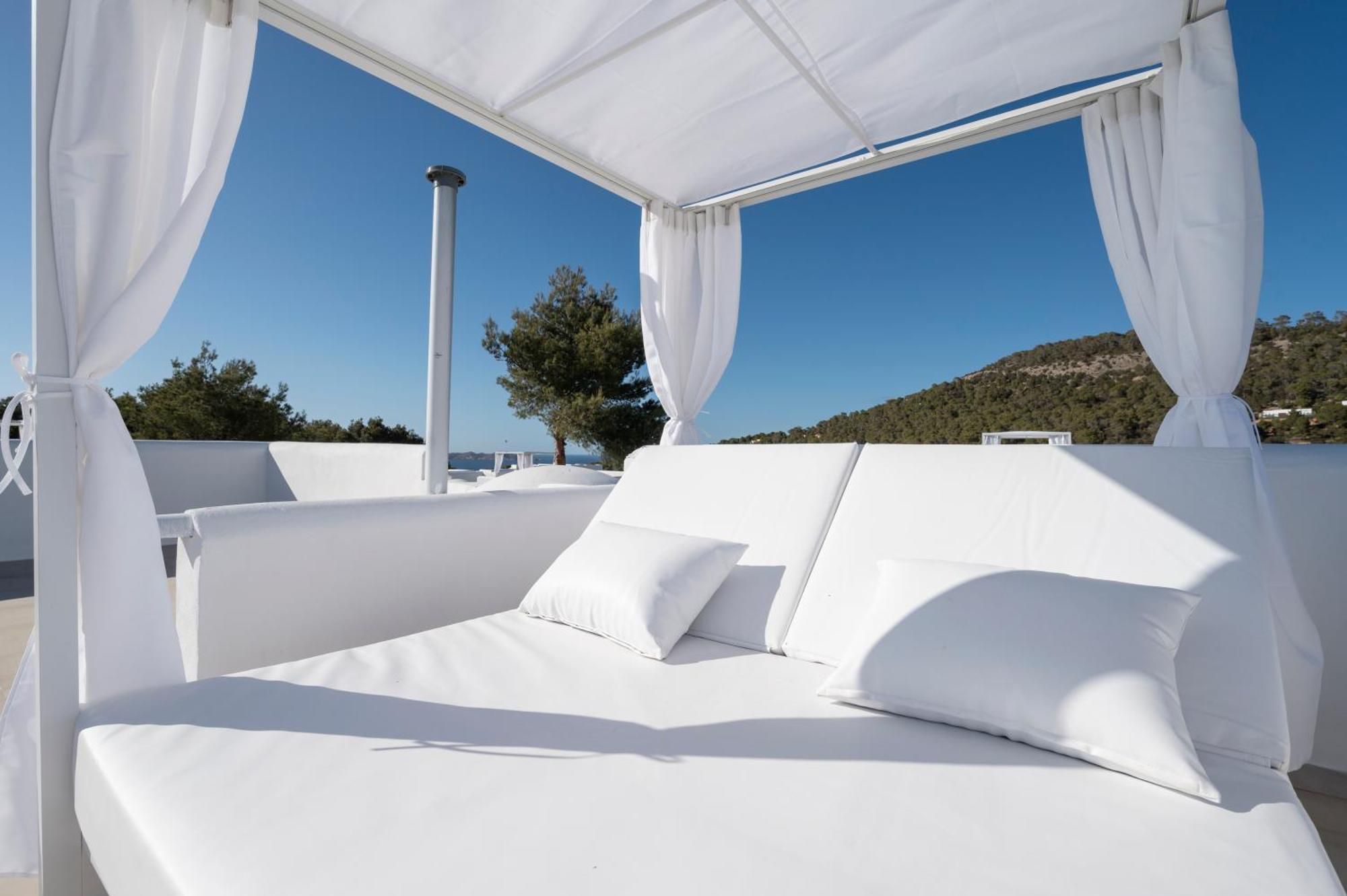 Apartamentos Blanco Sol Cala Vadella  Esterno foto
