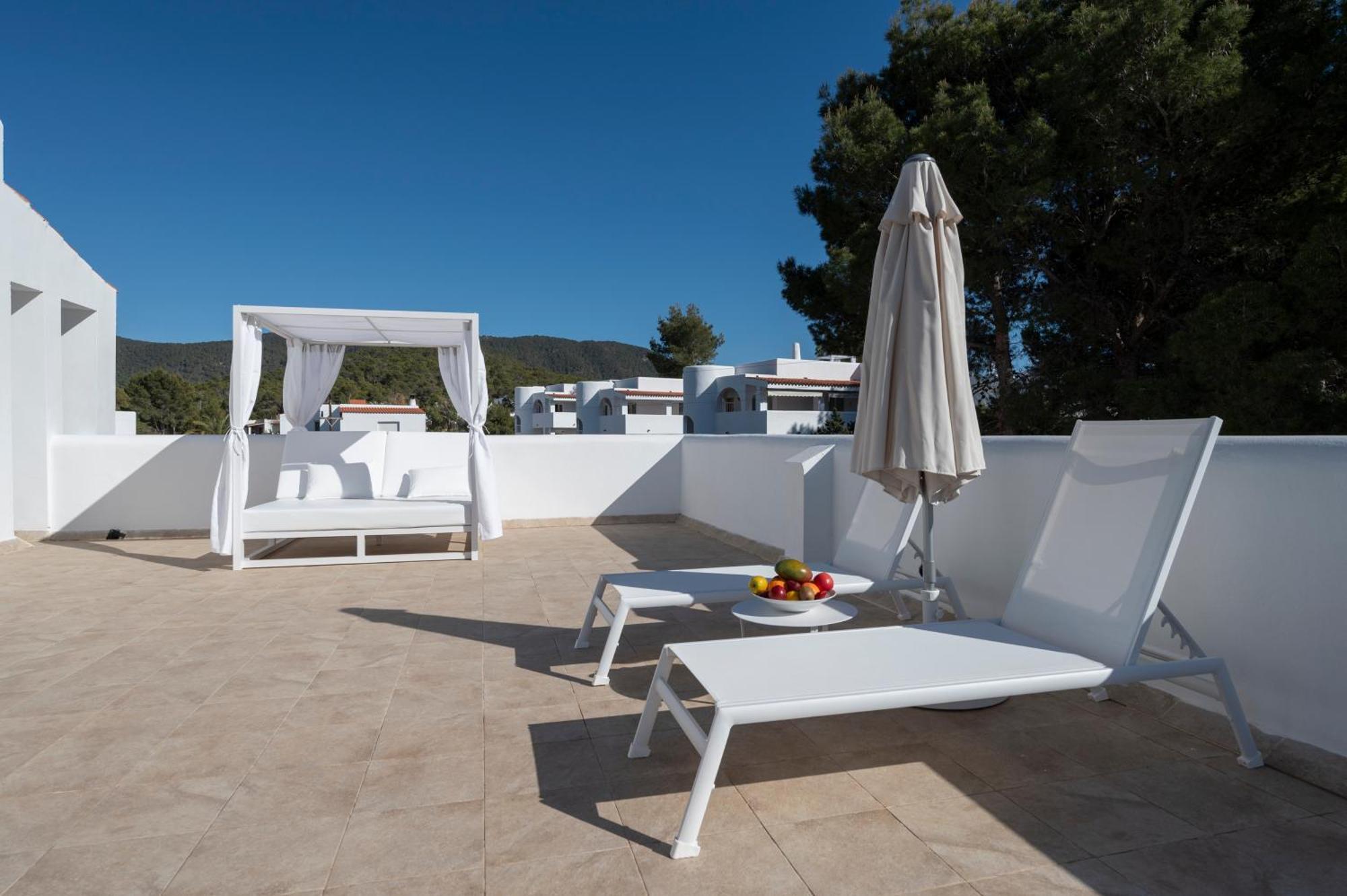 Apartamentos Blanco Sol Cala Vadella  Esterno foto